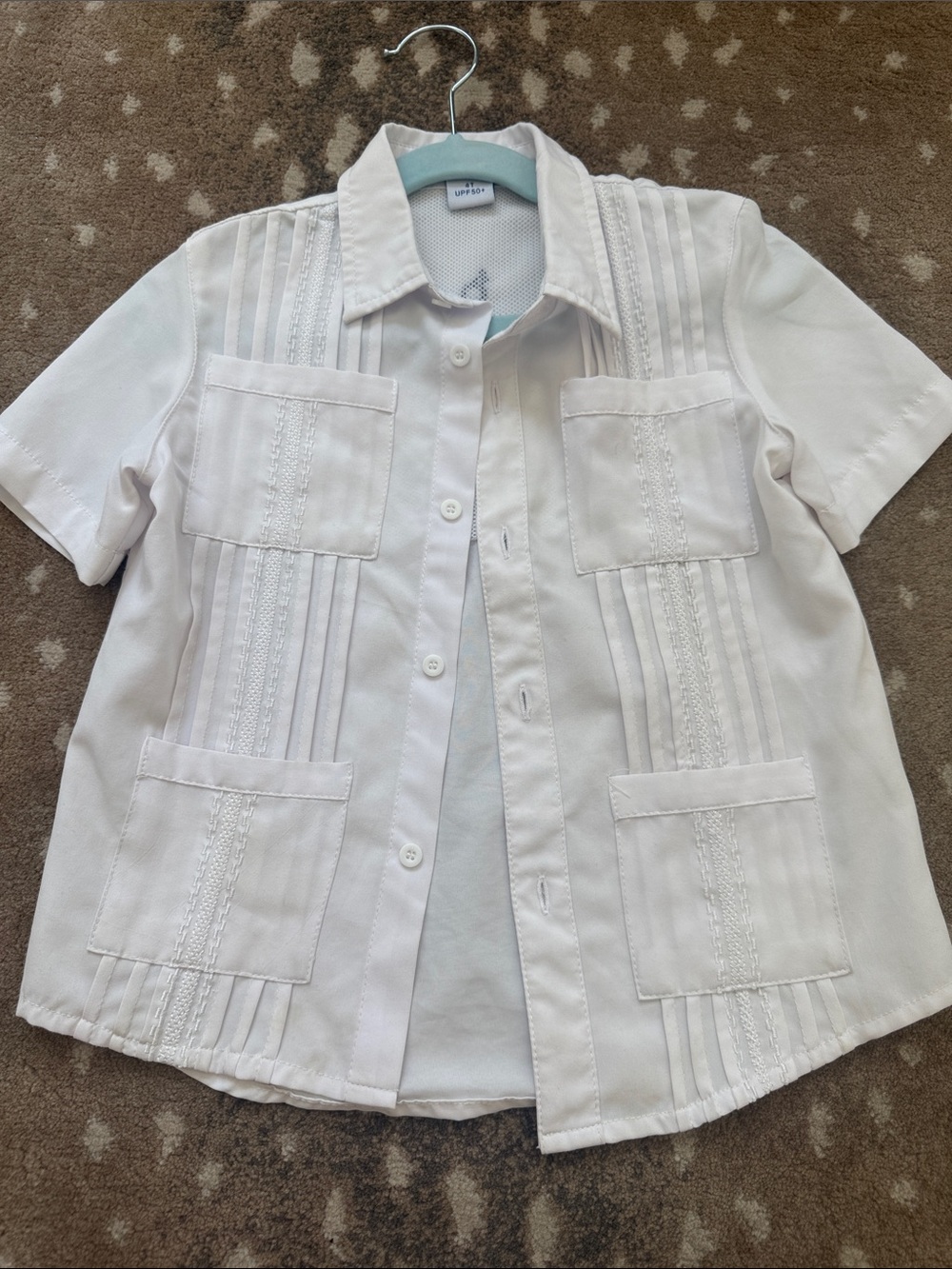 Boys' White Short-Sleeve Button-Down Shirt with Decorative Pleats